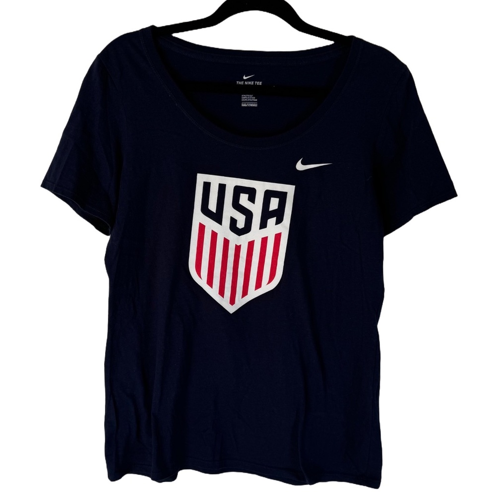 Nike Navy USA Tee with Swoosh Size Medium LIKE NEW